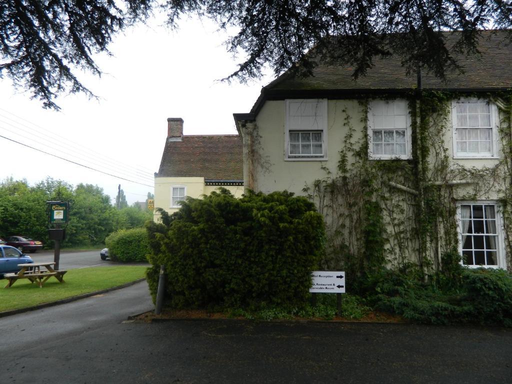 The Cedars Hotel Stowmarket Extérieur photo